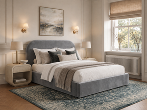 The Celeste Bed – Plush Silver