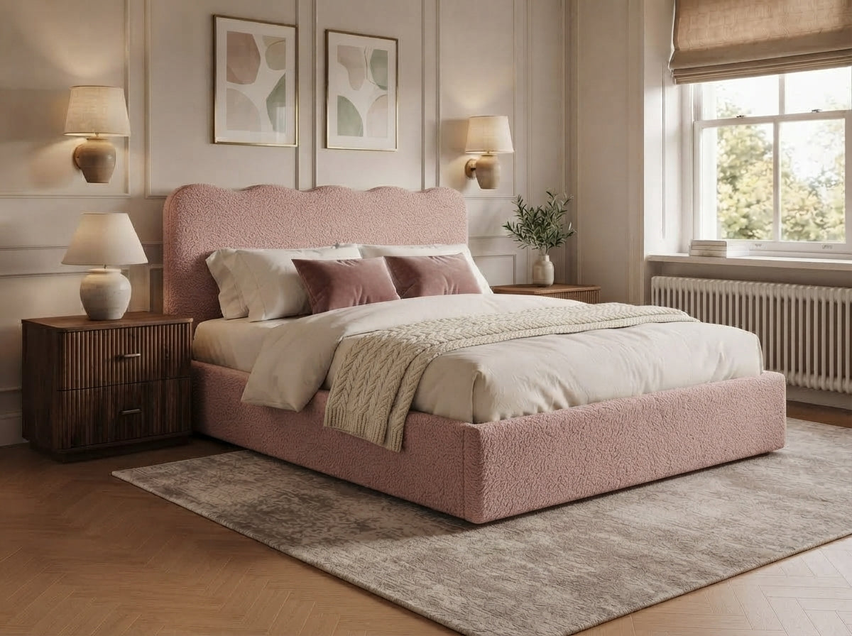 The Seraphine Bed – Teddy Pink