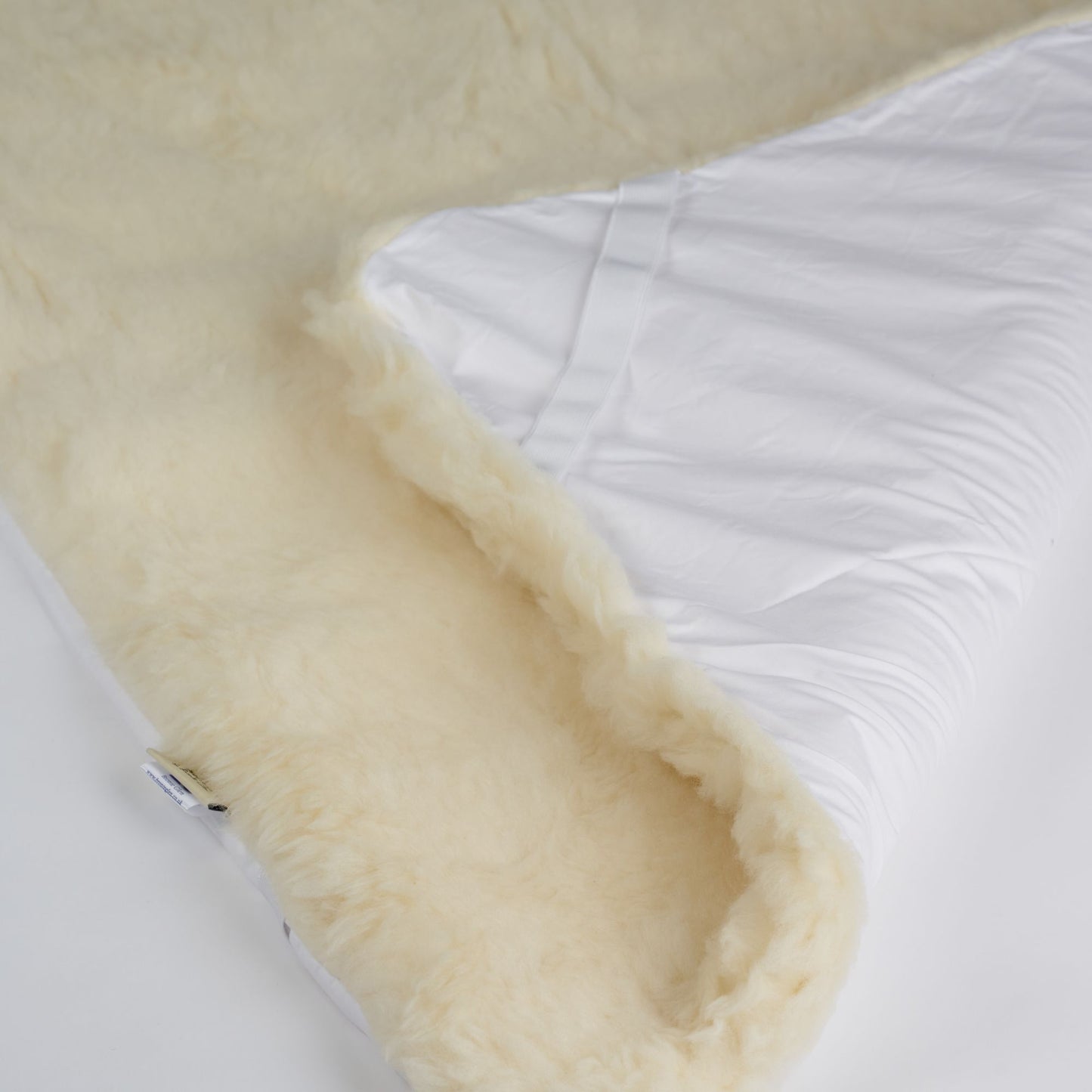 Natural merino wool mattress topper