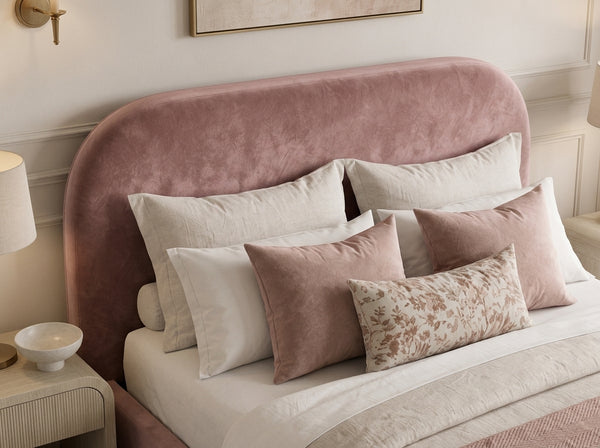 The Celeste Bed – Plush Pink
